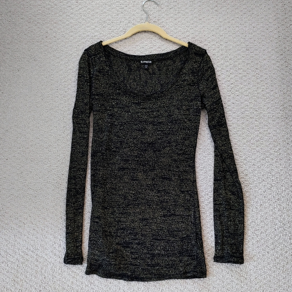 EXPRESS | Subtle Black & Gold Top